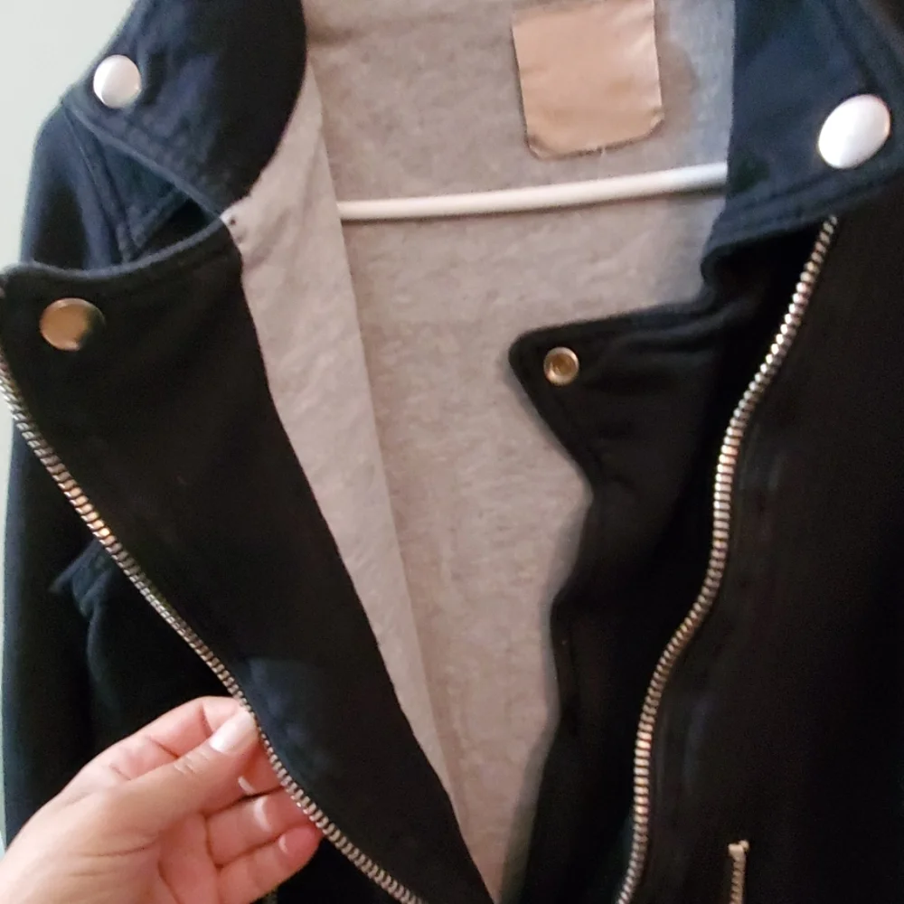 Jacket - Picture 4 of 5